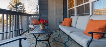 Dog Friendly-5 min walk to downtown #3169