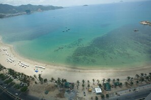 Vista para praia/oceano
