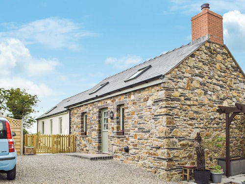 2 bedroom accommodation in Hayscastle, near Newgale