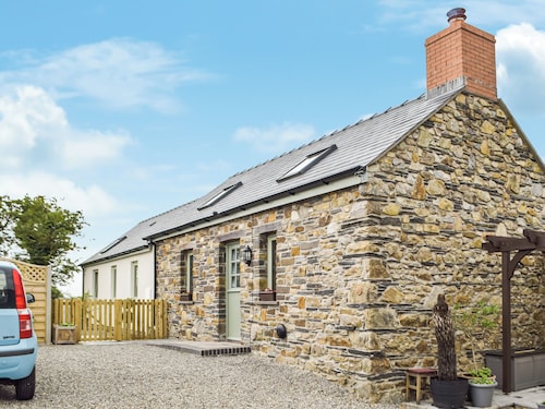 2 bedroom accommodation in Hayscastle, near Newgale