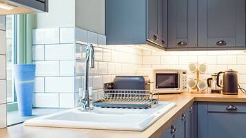 Dishwasher, freezer