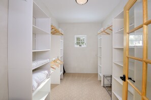 Interior - 3 Bedroom, 3 Bath Home plus 1 Bedroom, 1 Bath Casita -12 min. to Santa Fe center (Santa Fe)