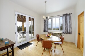 Dining - 3 Bedroom, 3 Bath Home plus 1 Bedroom, 1 Bath Casita -12 min. to Santa Fe center (Santa Fe)