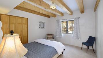 4 habitaciones, tabla de planchar con plancha y wifi gratis