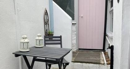 Lavender Cottage 3 bedroom Sleeps 5