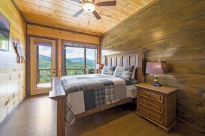 5 bedrooms, free WiFi, bed sheets