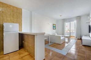 Interior - Apartamentos San Antonio Beach (Sant Josep de sa Talaia)