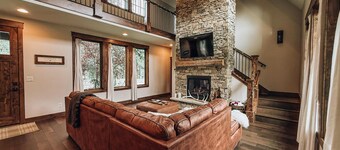 Arrowhead West -Luxury 3BR w/A/C Mountain Retreat