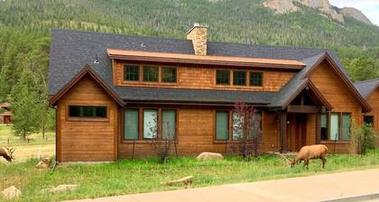 Arrowhead West -Luxury 3BR Mountain Retreat