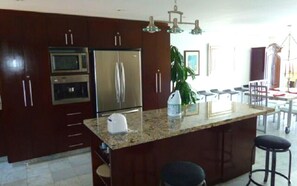 Deluxe Apartment | Private kitchen