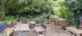 Shepherds Hut 2 at Laddingford - UK32534