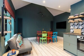 House | Private kitchen | Highchair - Sunbeam Cottage (Whitstable)