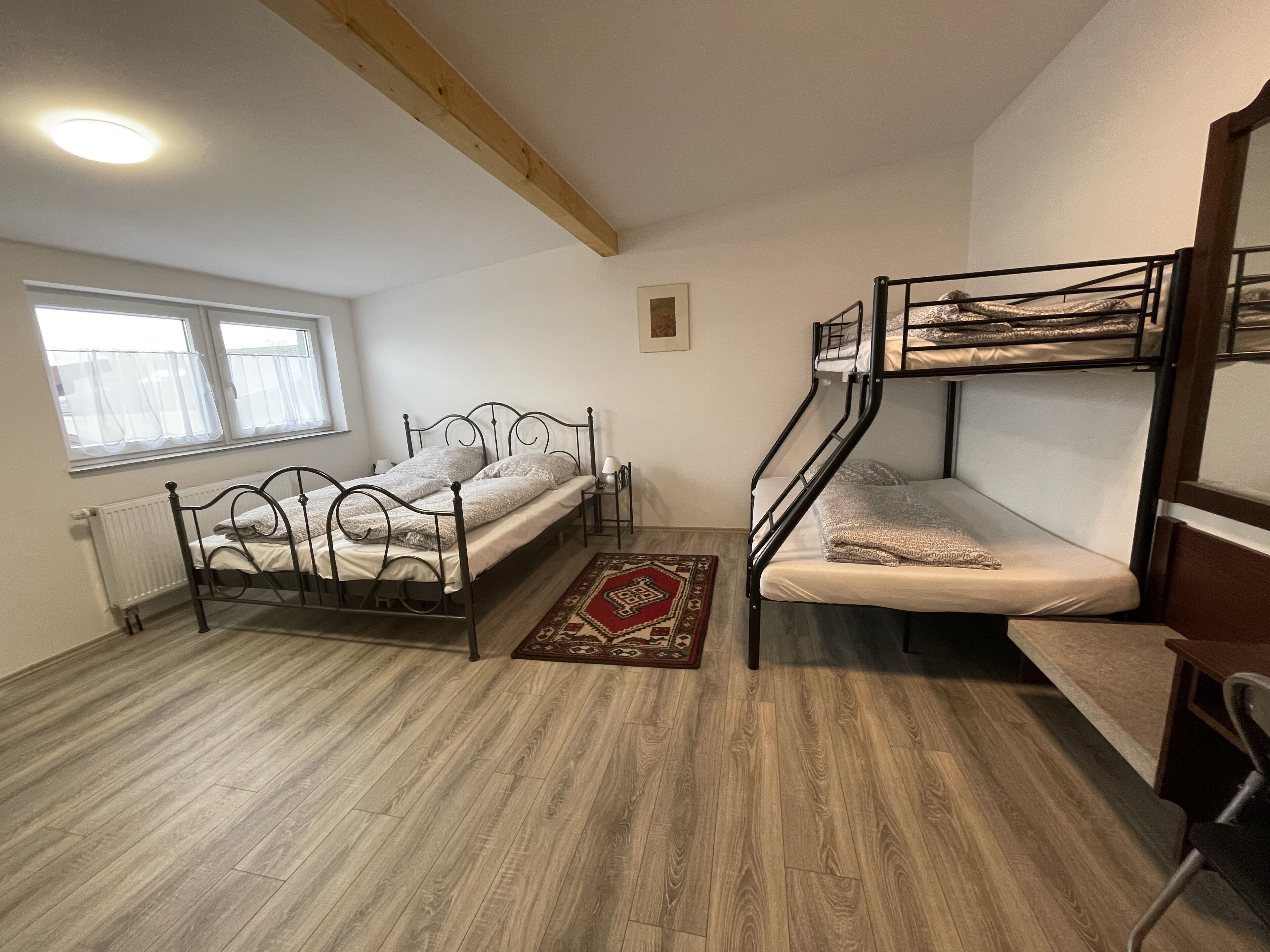 3 bedrooms, free WiFi, bed sheets