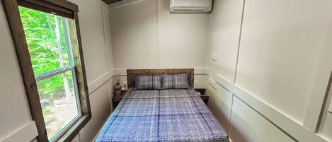 2 bedrooms, bed sheets