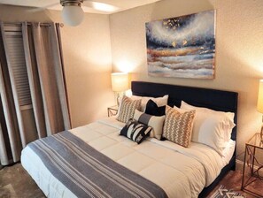 1 habitación, tabla de planchar con plancha, wifi gratis y ropa de cama