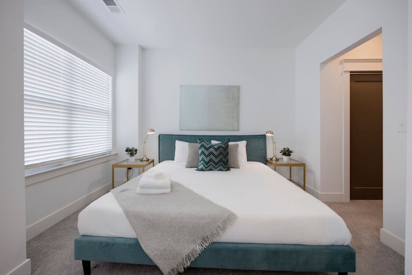 3 bedrooms, desk, iron/ironing board, WiFi