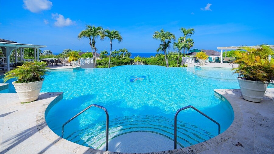 Sugar Hill - Frangipani by Blue Sky Luxury