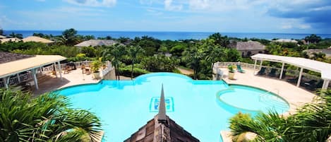 Villa, 3 Bedrooms | Pool