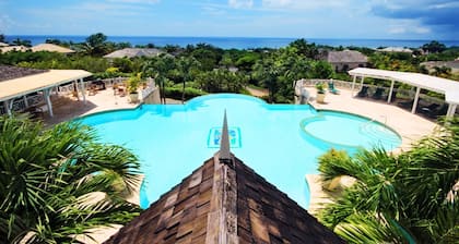 Sugar Hill - Frangipani by Blue Sky Luxury