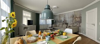 Tolle Familienwohnung mit Ausblick auf Stadtkanal und St.nikolai Kirchenschiff