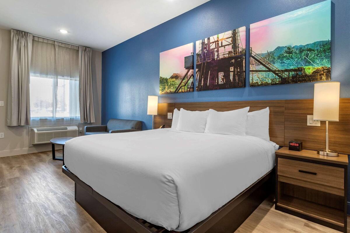 Allergikerbettwaren, Betten mit Memory-Foam-Matratzen, Schreibtisch