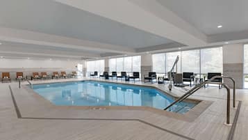 Indendørs pool