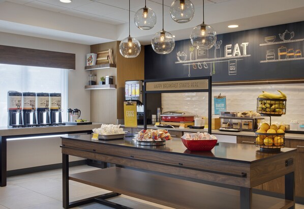 Free daily buffet breakfast - Hampton Inn & Suites Richmond Short Pump (Richmond)