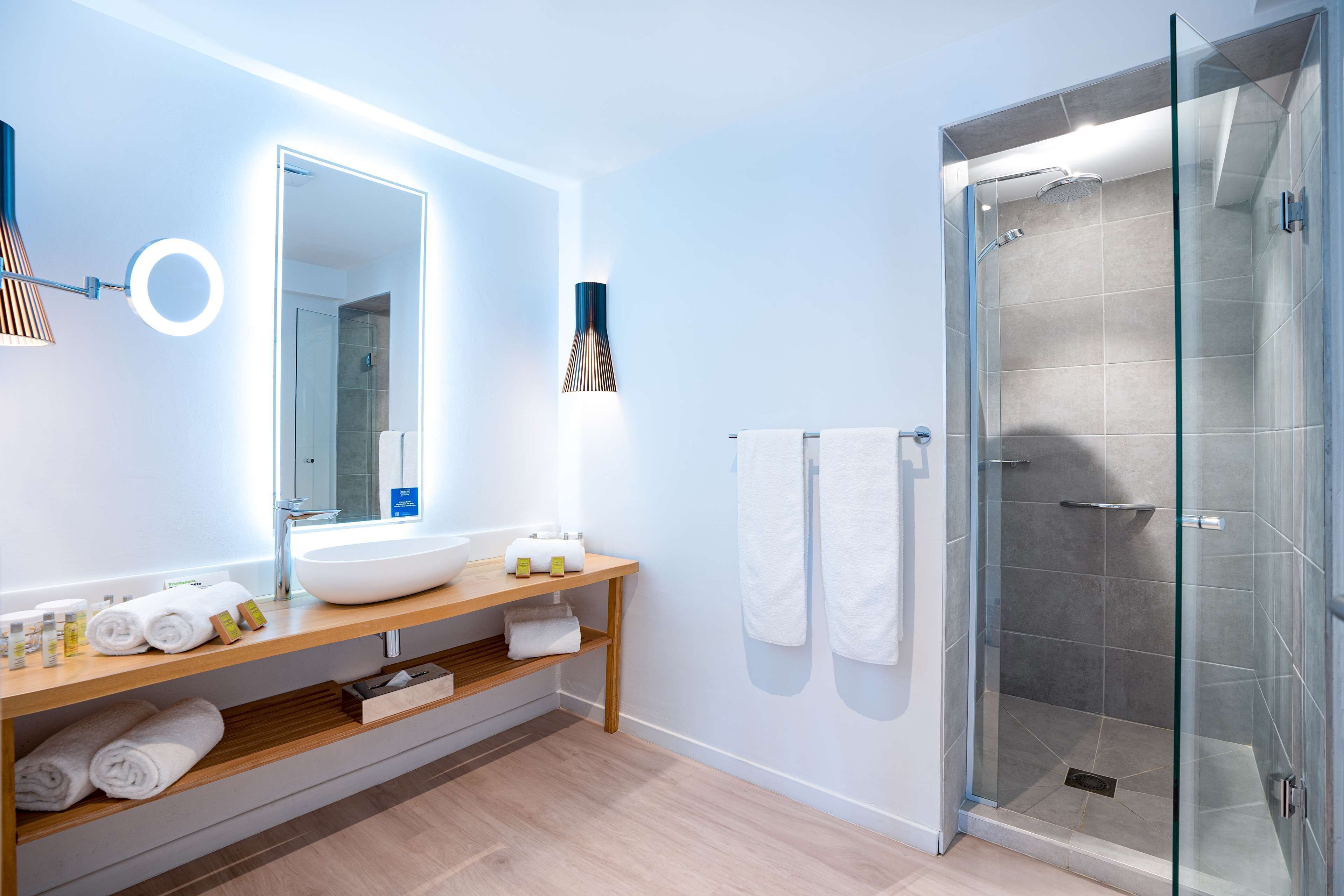 villa, 2 bedrooms | in-room safe, desk, iron/ironing board, free cots/infant beds