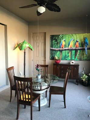 Dining - Beautiful 3 bed 3 bath canal home with large lanai, heated pool and hot tub. (Cape Coral)