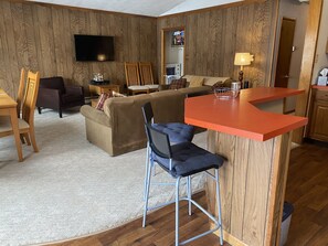 TV, videospill, DVD-spiller og filmbibliotek