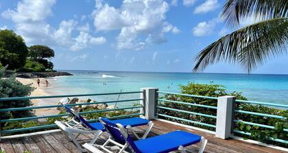 Beautiful Plumbago Villa - walk to everything!