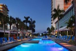 Pool - Marriott Crystal Shores Marco Island (Marco Island)