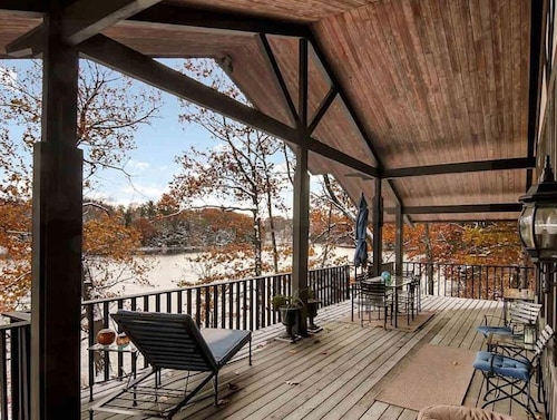 Bellaire Waterfront Private Retreat, beach, dock, 5-star experience