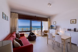 TV - York - 1 bedroom - Quarteira (Quarteira)