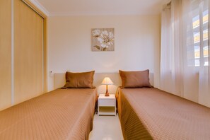 2 camere, ferro/asse da stiro, Wi-Fi gratuito, lenzuola