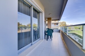 Outdoor dining - Forte Novo Apartment (Quarteira)