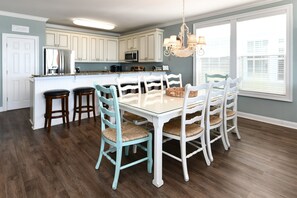 Dining - Oceanfront 5 BR Beach House with a Private Pool! Tranquility (Surfside Beach)