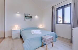 2 chambres, fer et planche à repasser, accès au Wi-Fi (inclus)