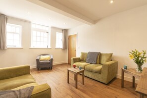 Lounge - The Olde Coach House (Chesterfield)