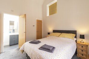 Cottage, Ensuite (The Olde Coach House) | 3 bedrooms - The Olde Coach House (Chesterfield)