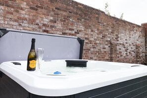 Garden - The Olde Coach House (Chesterfield)