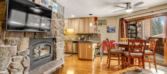 Spacious Condo with 2 Balconies, Free WiFi, Shared W/D, Hot Tub, & Fireplace