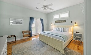 5 Schlafzimmer, Schreibtisch, kostenloses WLAN, Bettwäsche