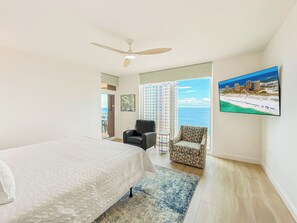 3 chambres, fer et planche à repasser, Wi-Fi, draps fournis