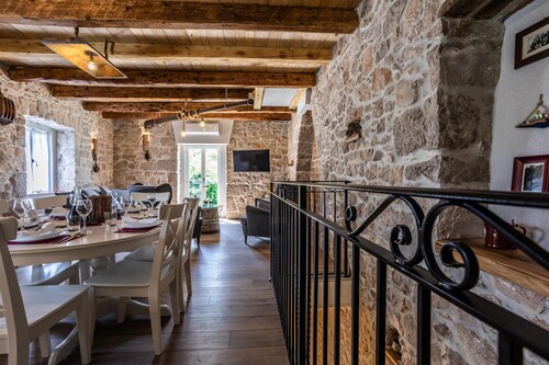 Stone house Katarina with swimming pool, only 50 meters from the Sea