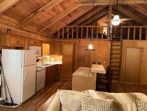 Interior - Rustic Retreat at Enid Lake (Oakland)