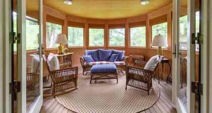 Two Bedroom Luxury Cottage at Blantyre, Relais & Châteaux