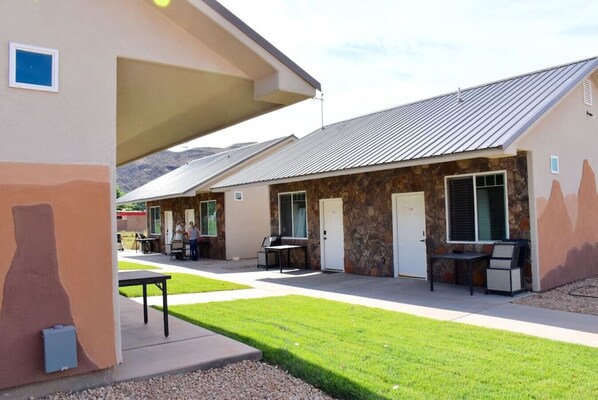 Exterior - Bunkhouse 1B Sleeps 4 (La Verkin)