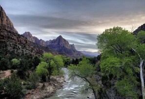 Property grounds - Bunkhouse 8B In Natural Setting (La Verkin)