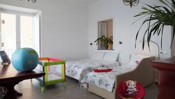 2 chambres, fer et planche Ă repasser, Wi-Fi gratuit, draps fournis